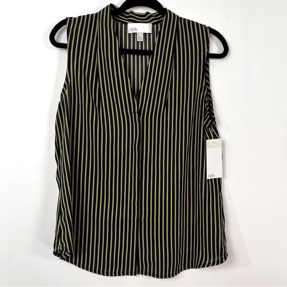 2/$30 Nordstrom Rack V-Neck Sleeveless Woven Shell Top Black Gold sz Small NWT - Picture 1 of 7